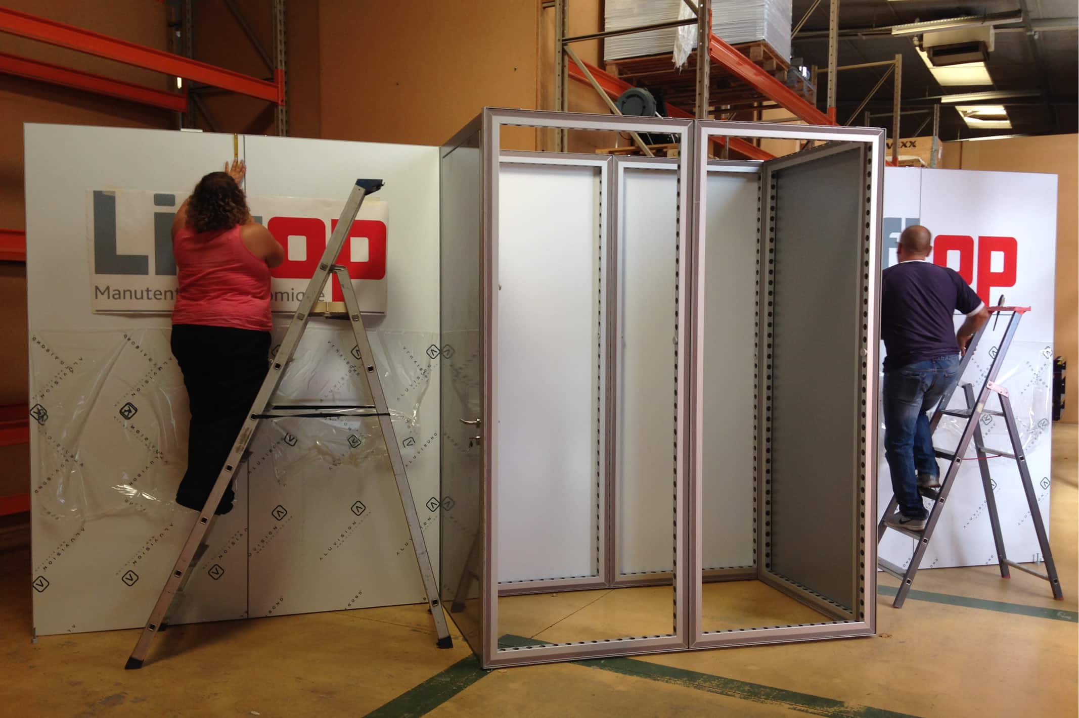 Bicub est présent lors de l'installation de votre stand afin de s'assurer de sa conformité.