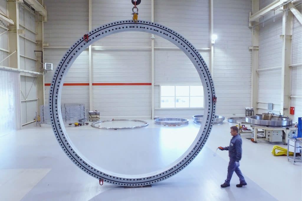 Rollix est expert en conception de couronnes d'orientation allant de 10 centimètres à 6 mètres de diamètre.