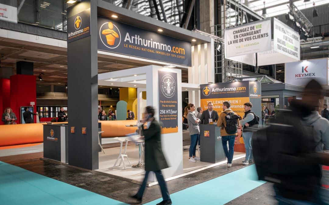 UN STAND D’EXPOSITION POUR ARTHURIMMO.COM, LORS DU SALON FRANCHISE EXPO PARIS